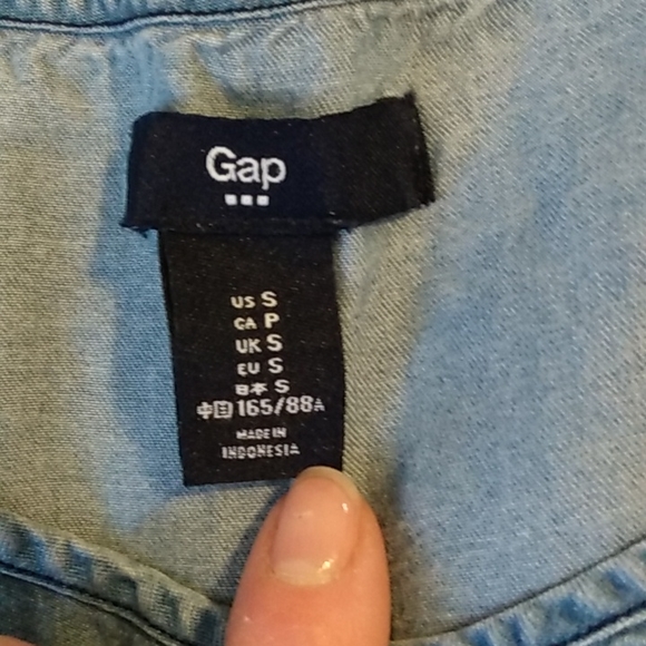 Gap chambray blouse - Picture 2 of 5